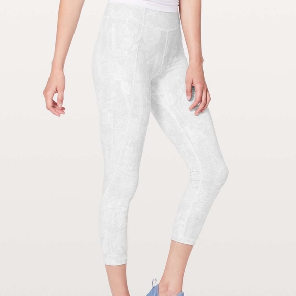 Lululemon Time To Sweat Crop 23" - Size 4 - Picture 3 of 11